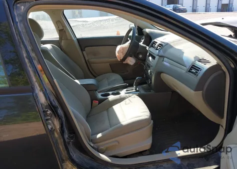 2012 Ford Fusion S из США, поврежденный, VIN 3FAHP0GA0CR272684